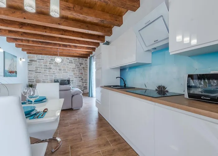 Private Pool In Suko An ヴィラ Sukošan