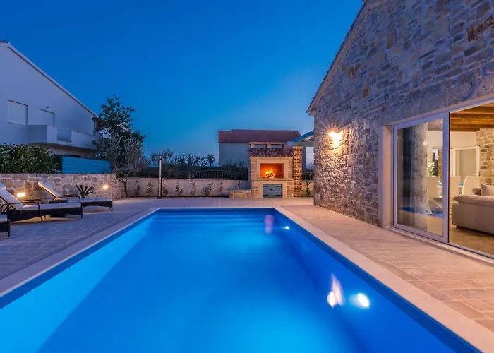 Private Pool In Suko An *