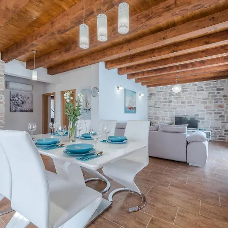 Villa Private Pool In Suko An