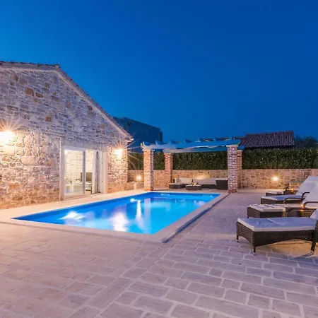 Modern In Suko An With Private Swimming Pool * Sukosan