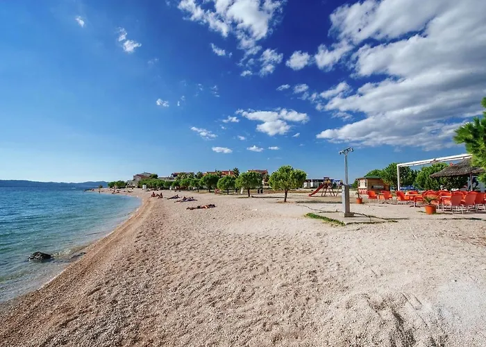 Private Pool In Suko An *