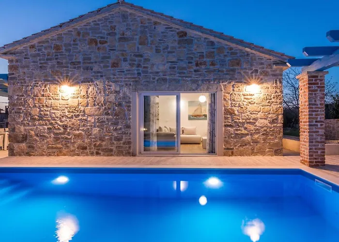 Private Pool In Suko An *